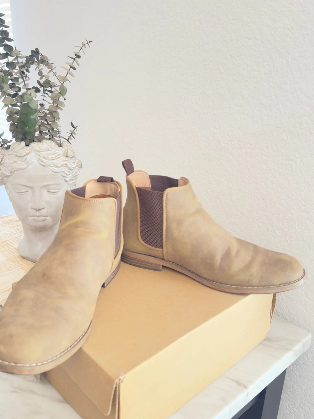 Men's Chukka Boots in Light Brown Suede-Style with Elastic Sides